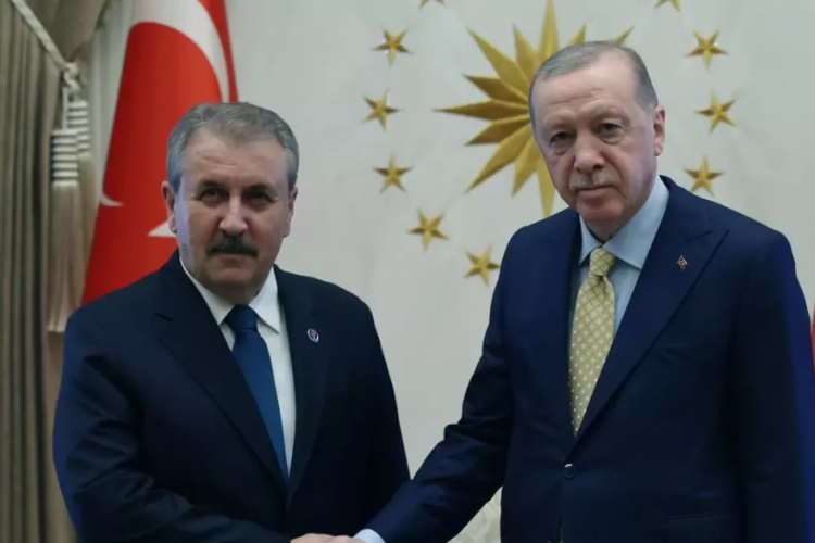 Cumhurbaşkanı Erdoğan, BBP lideri Mustafa Destici'yi kabul etti