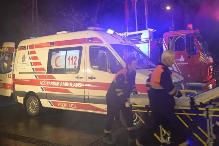 Manisa'da iş yerinde patlama! Ölümden döndüler