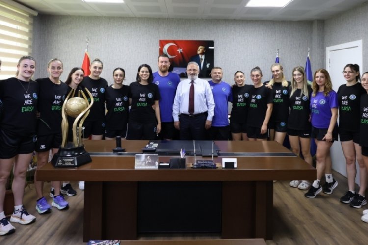 Bursa Büyükşehir Belediyespor'da imzalar atıldı!  
