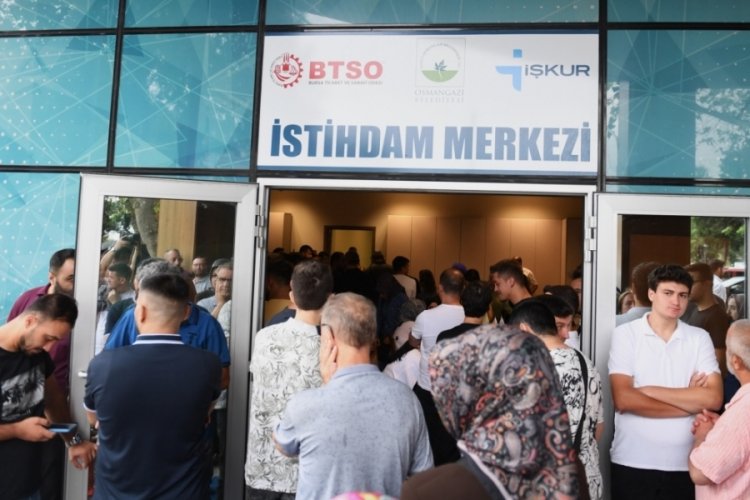 Bursa Osmangazi'de istihdam buluşmalarına yoğun ilgi 