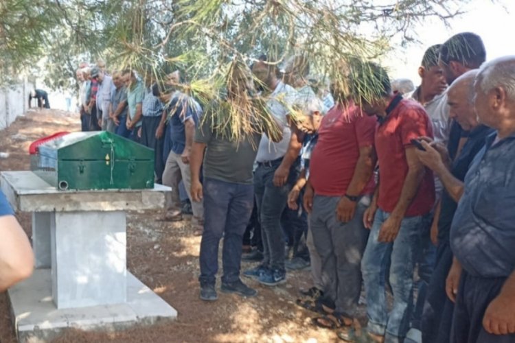 Orman yolunda cesedi bulunan üniversite öğrencisi Teslime, toprağa verildi 