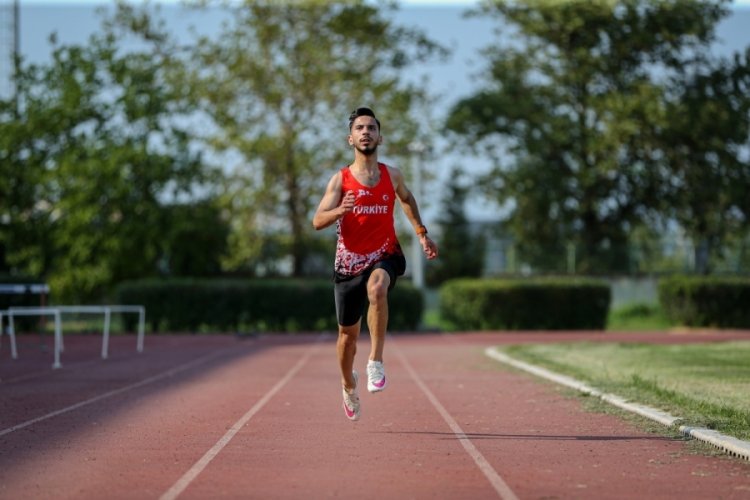 Avrupa şampiyonu görme engelli milli atlet Çağatay Çelik, olimpiyat hedefiyle çalışıyor