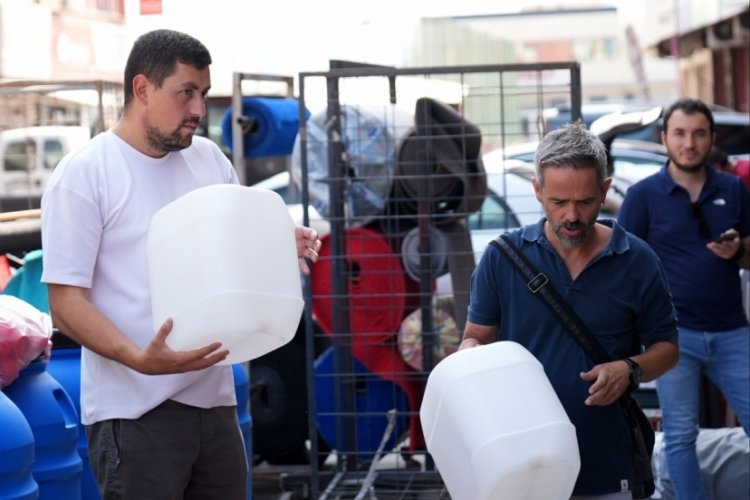 Su kesintileriyle boğuşuyorlar! Bir tek onların yüzü güldü...