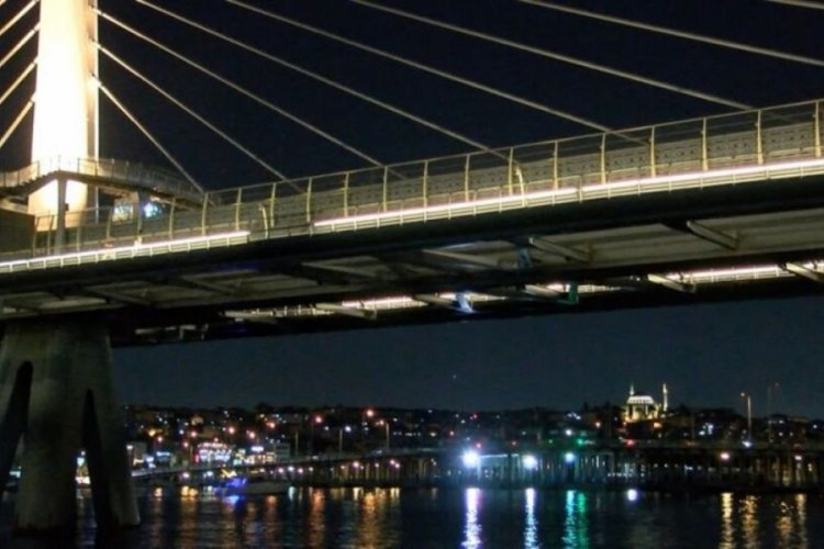 Köprüde dehşet anları! Denize düşen 1 kişi kayboldu