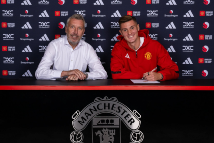 Manchester United Sesko'yu duyurdu