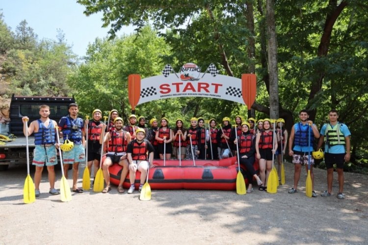 Bursa'da gençler rafting heyecanı yaşadı