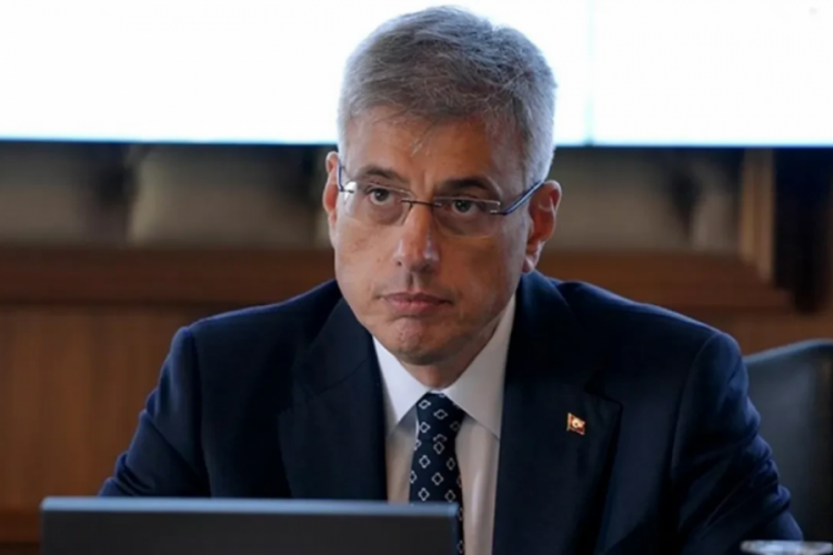 Bakan Memişoğlu'ndan deprem açıklaması: 4 kişi yaralı