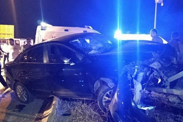 Yüksekova'da feci trafik kazası! Yaralılar var