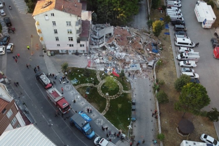 Balıkesir'de yıkımın boyutu gün aydınlanınca görüntülendi