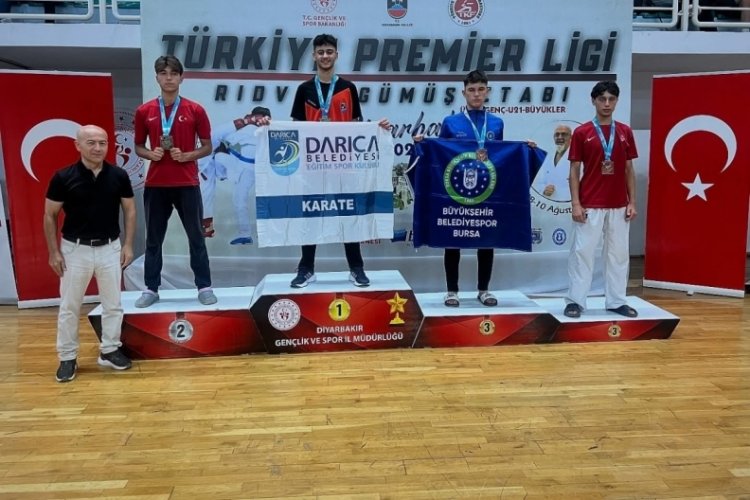 Bursa Büyükşehir Belediyesporlu karatecilerden 7 madalya 