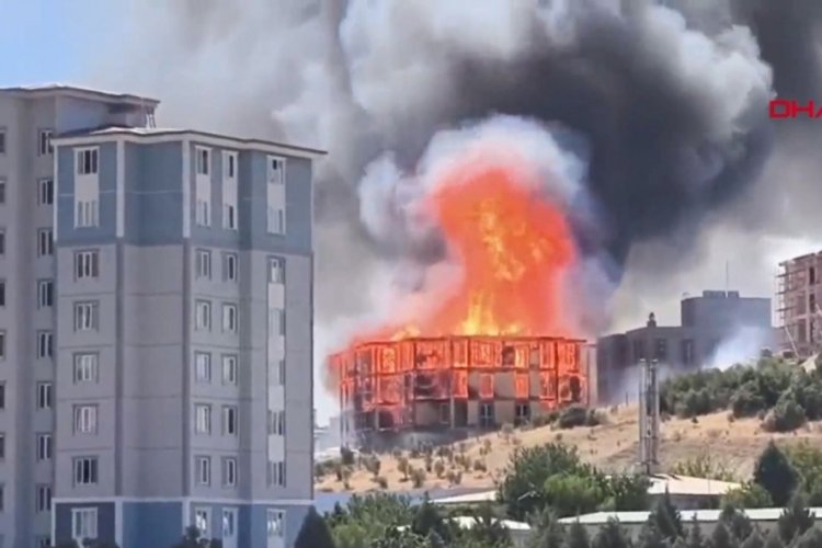 Orman Bölge Müdürlüğü lojmanı alevlere teslim oldu!