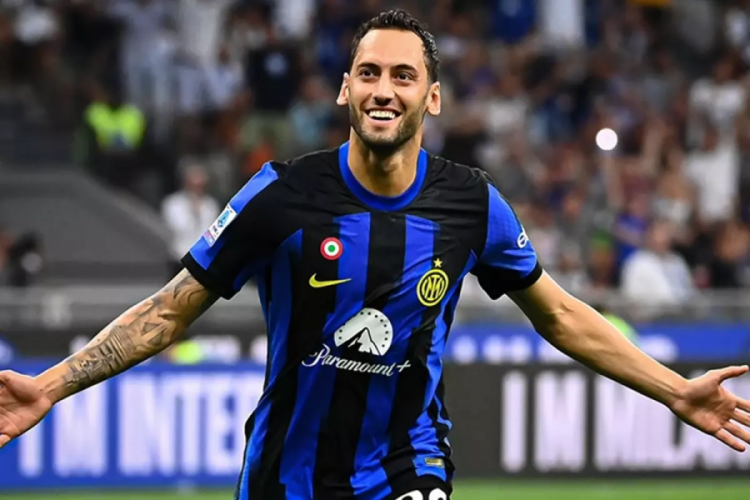 Yılın transferi duyuruldu! Hakan Çalhanoğlu "Geliyorum" dedi