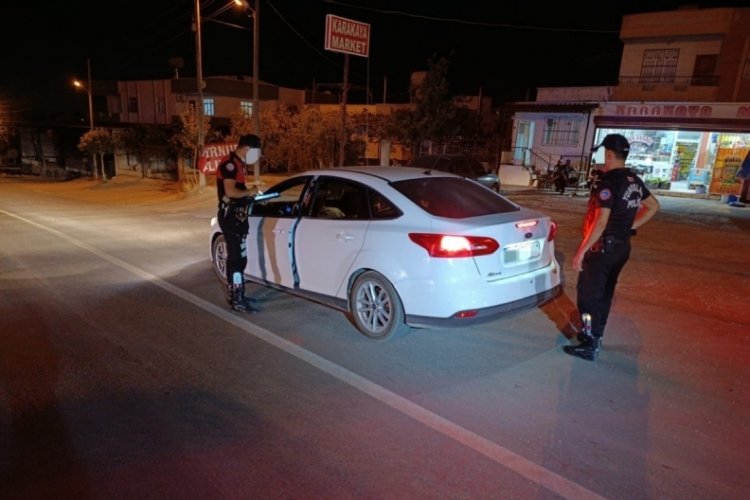 Aranan 2 şahıs yakalandı, 18 araç ile 9 motosiklet trafikten men edildi