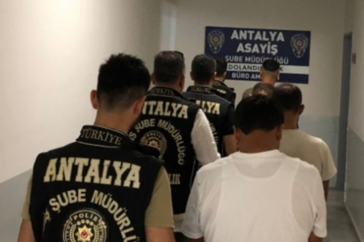 Antalya'da dolandırıcılık operasyonunda 4 kişi tutuklandı