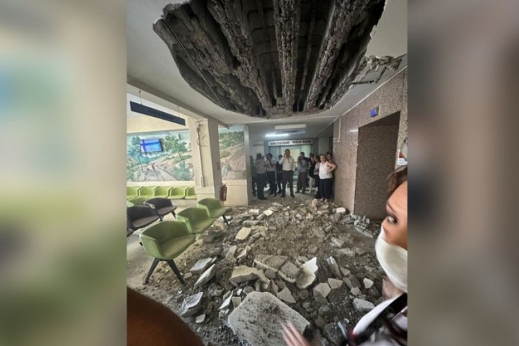 Devlet hastanesinin tavanı çöktü: 2 yaralı