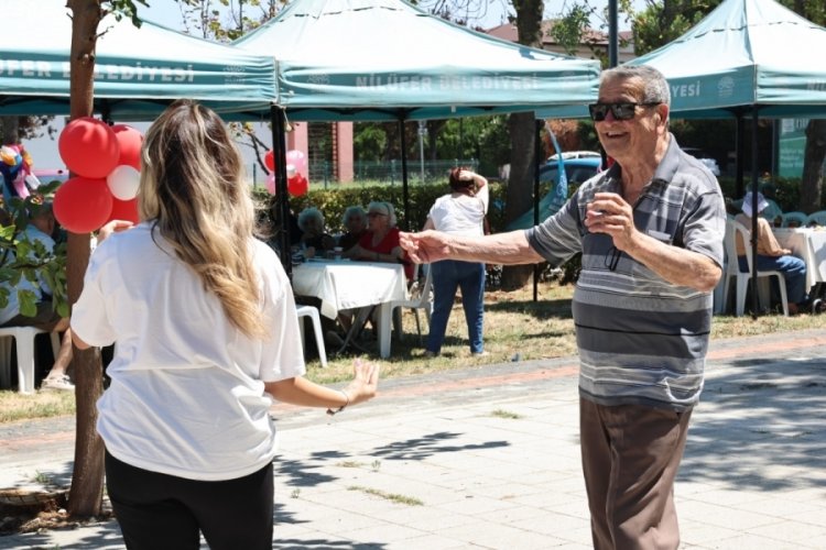 Bursa'da Huzurevi sakinlerinin piknik keyfi