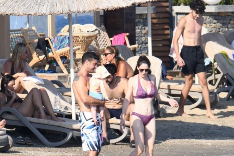 Berk Oktay ile Yıldız Çağrı Atiksoy'dan "Boşanmıyoruz" tatili