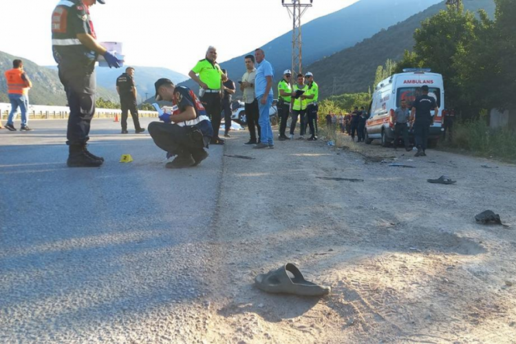 Trafik kazasında kahreden detay! Böbreğini verdiği oğluyla birlikte can verdi...