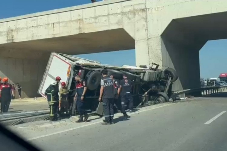 Bursa'da sürücü can verdi! Köprü ayağına...