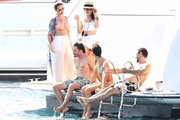 Versace Jr Bodrum'da tatilde