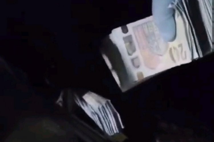 Koltuk ve gösterge paneline gizlediği 55 bin euro ile yakalandı
