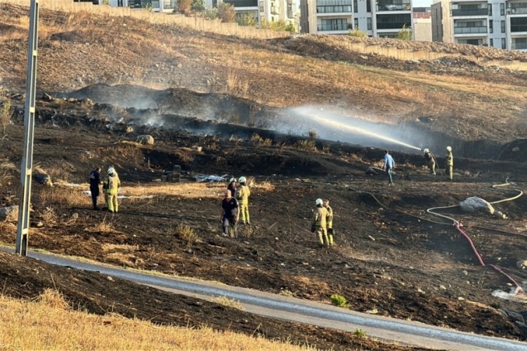 Yine yangın yine ihmal! Havai fişek aynı bölgede alevleri yükseltti! 