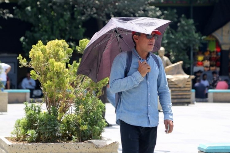 Komşu, aşırı sıcaklarla kavruluyor! Devlet kurumları tatil edildi...