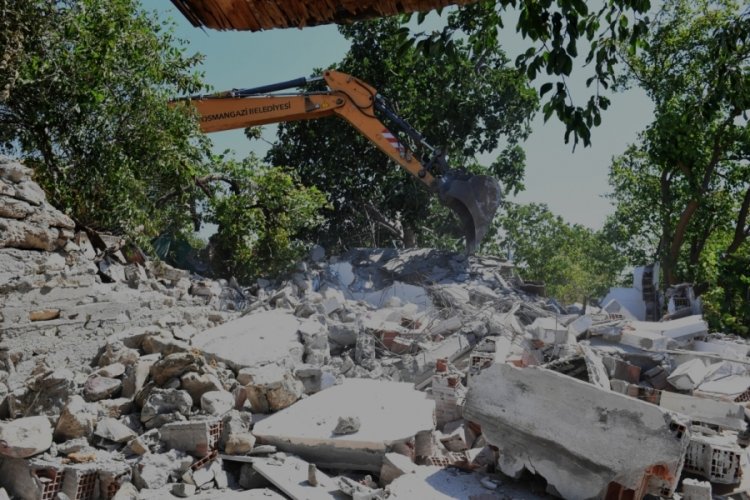 Bursa'da sit alanı kaçak yapılardan temizlendi!
