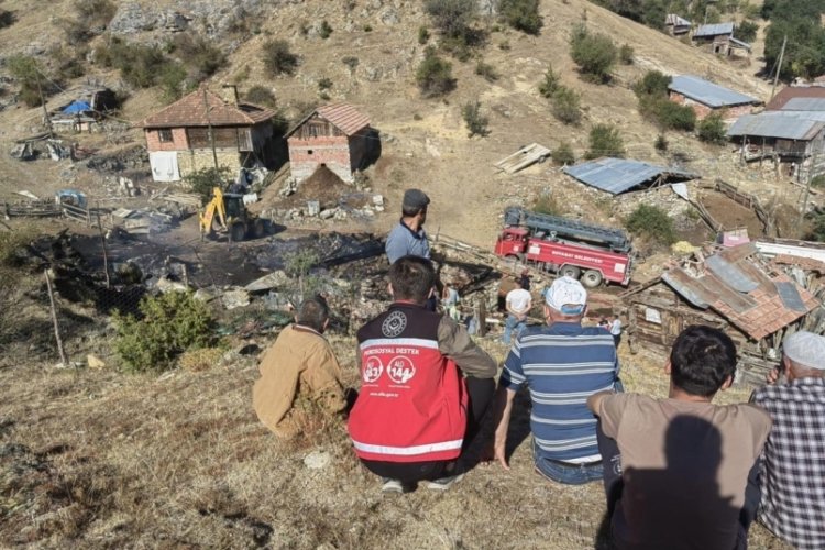 Sinop'ta yangın mağduru aileye psikososyal destek