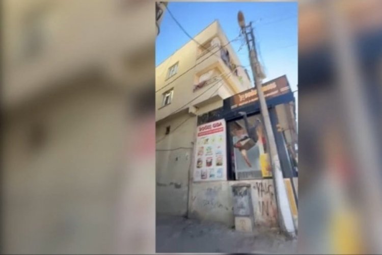 Elektrik akımına kapılıp metrelerce yüksekten düştü