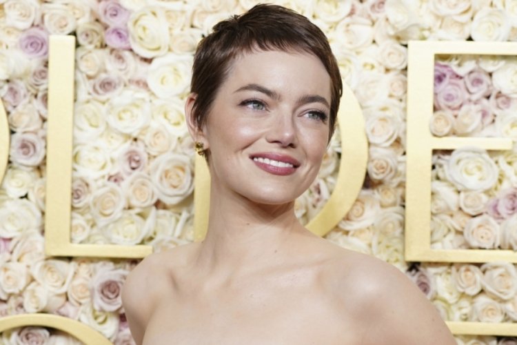 Emma Stone: Film için saçlarımı kazıtırken ağladım