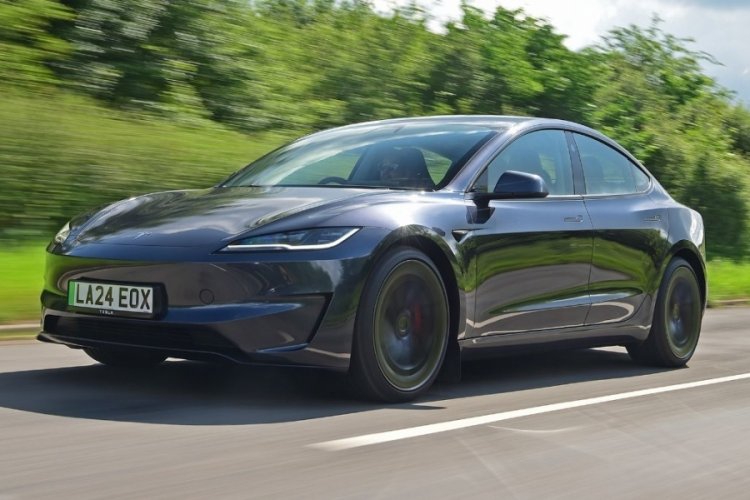 Tesla, en uzun menzilli otomobilini Çin'de satışa çıkardı
