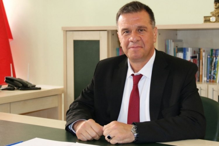 Bir belediye başkanı daha partisinden istifa etti!