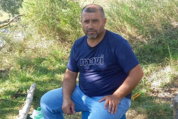 İnşaat işçisi ağaç altında dinlenirken hayatını kaybetti...