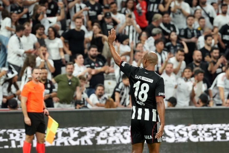 Joao Mario gollerine devam ediyor 