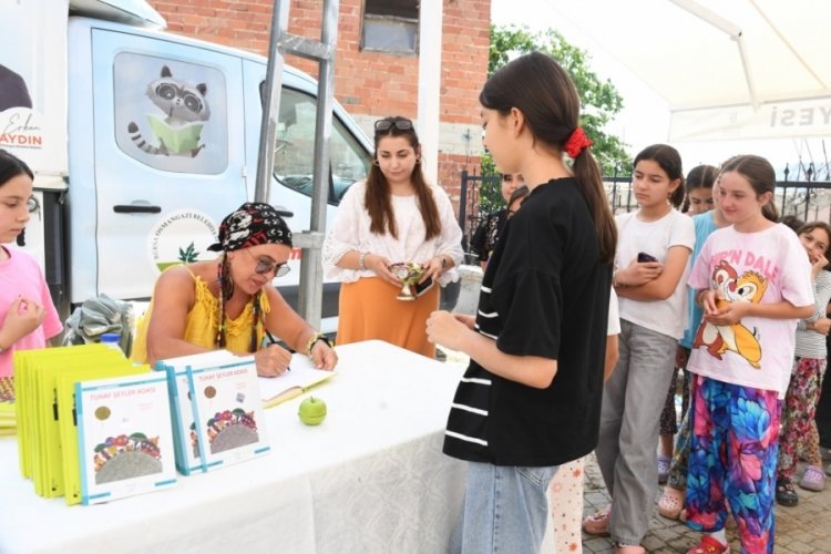 Gezici Kütüphane çocukları bilgiyle donatıyor  