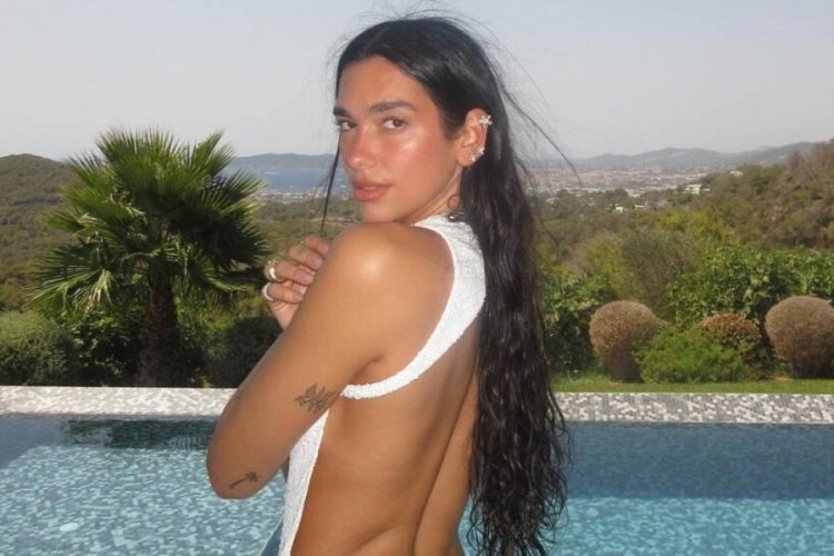 Dua Lipa'dan erken doğum günü kutlaması