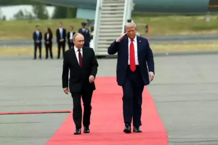 Dünya bu görüşmeye kilitlendi! Putin ve Trump yıllar sonra yan yana