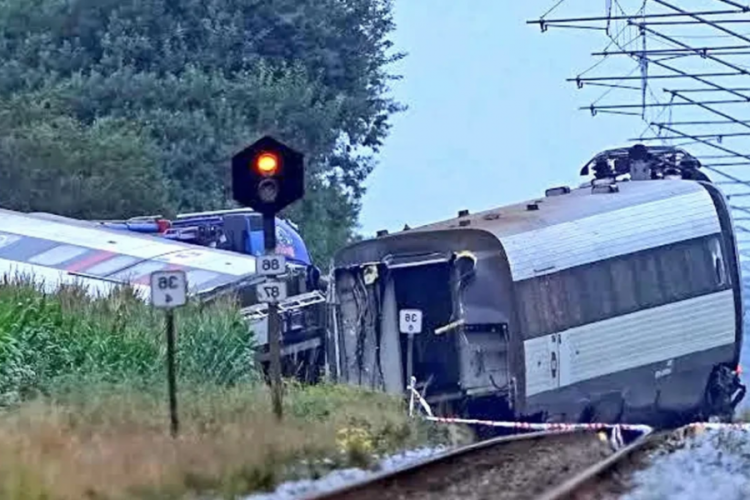 Danimarka'da tren kazası: Ölü ve yaralılar var 