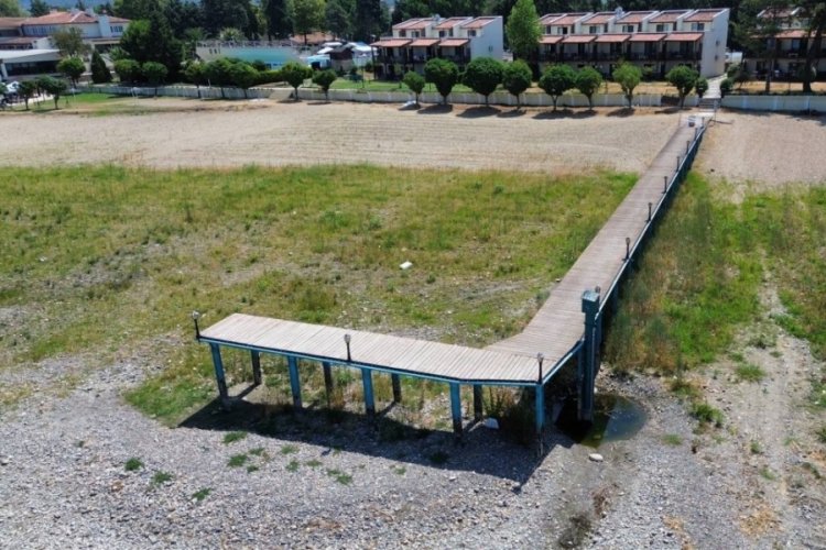 Bursa'nın sembolü tehdit altında! Yılların iskelesi karada kaldı...