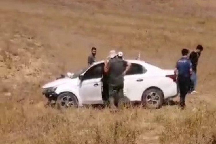Otomobil tarlaya uçtu, 1 yaralı