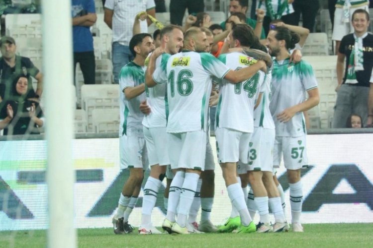 Bursaspor hazırlık maçında kazanmasını bildi! 