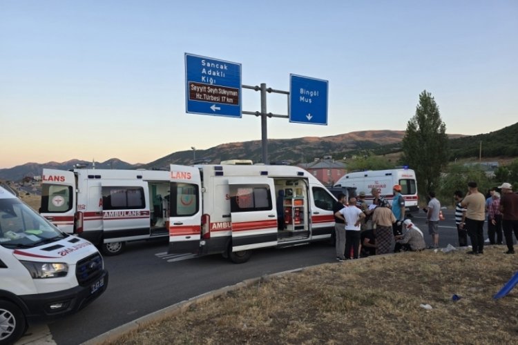 Bir trafik kazası daha! 11 yaralı var...