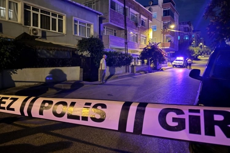 Sokak ortasında vahşet! Genç kadının satırla boğazını kesti...