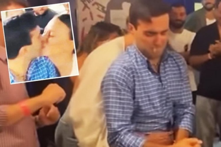 Serenay Sarıkaya ve Mert Demir kuliste aşka geldi