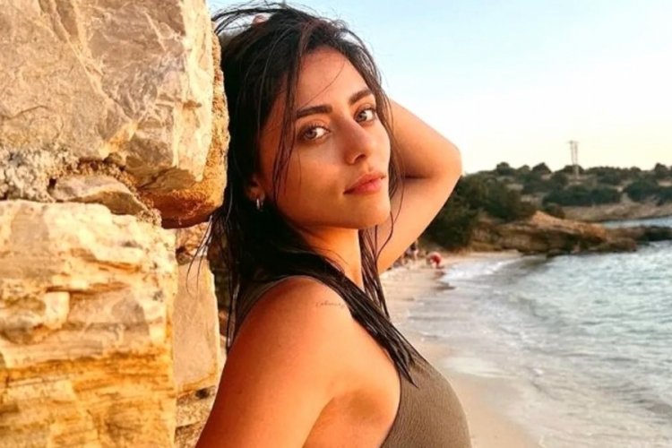  Sıla Türkoğlu, evlilik teklifinin ardından yüzüğünü gösterdi 