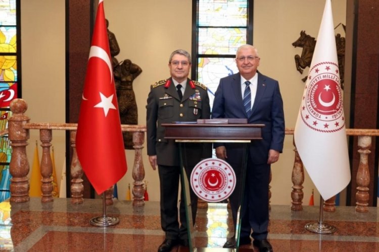Bakan Güler, Orgeneral Bayraktaroğlu'nu kabul etti