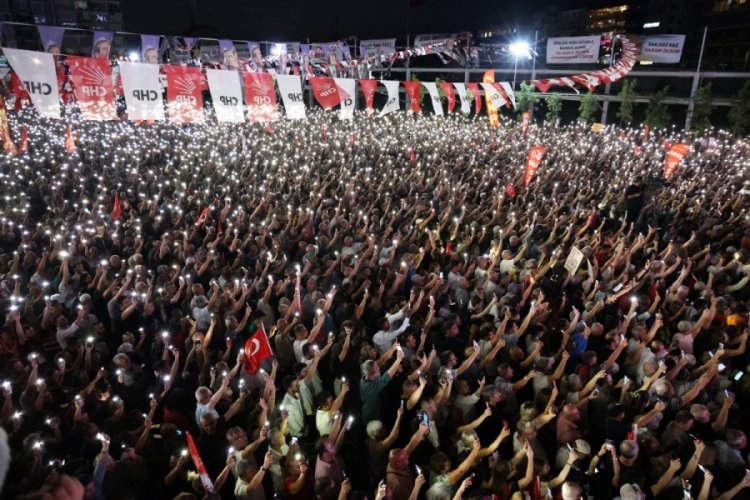 Özgür Özel, Aydın'da konuştu: "Siyasi kapkaç olayı ile karsı karşıyayız"