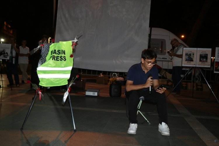 Gazze'de gazetecileri öldüren İsrail, Antalya'da protesto edildi 