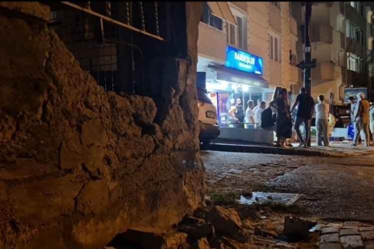 Alkollü sürücü tekel bayisine daldı!